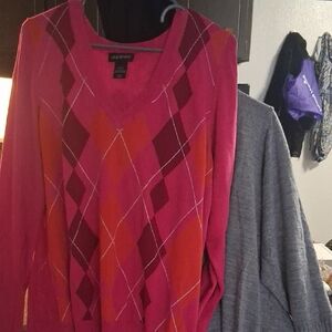Van Heusen Pink and Orange Argyle V-Neck Sweater